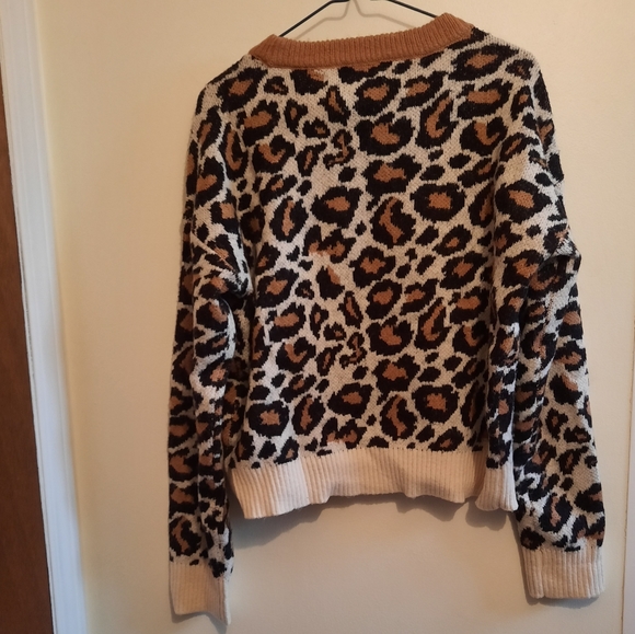 Vero Moda Leopard Print Sweater - Picture 10 of 10
